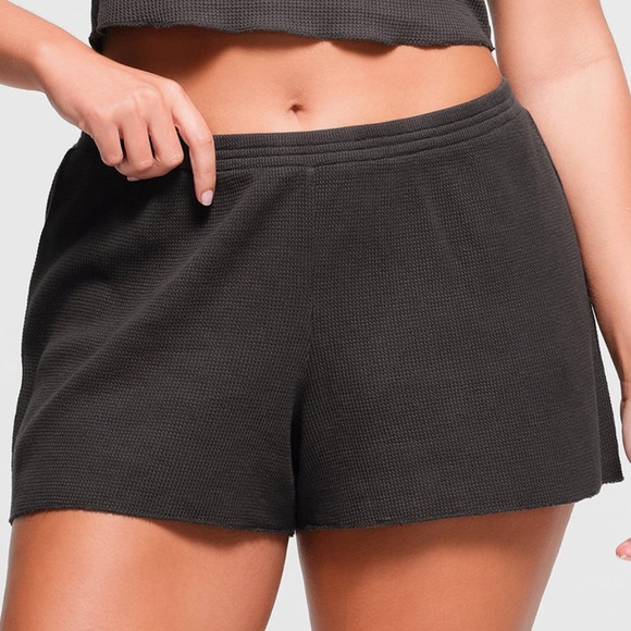 SKIMS Gray Waffleknit Shorts M - Picture 1 of 4